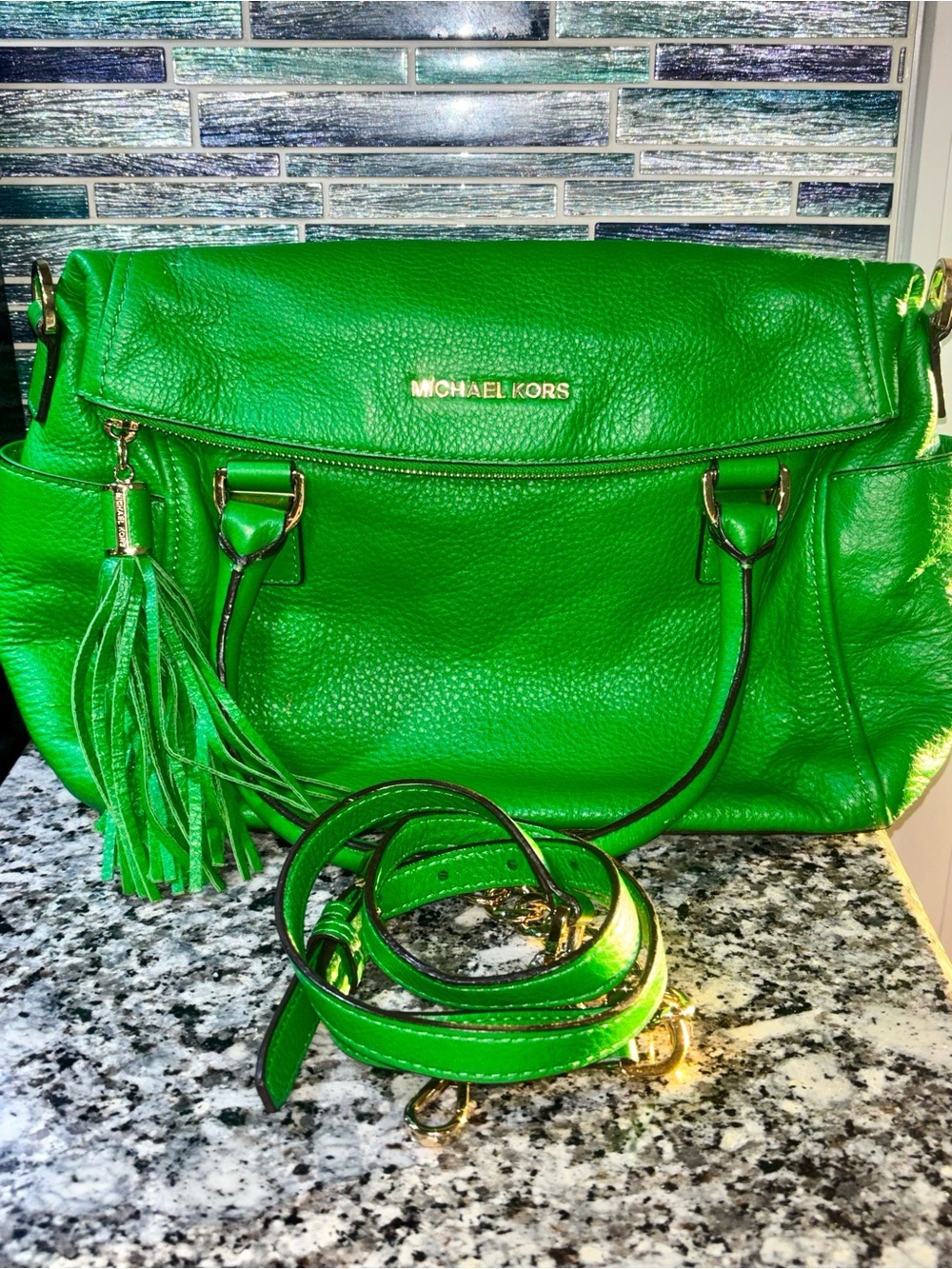 Limited edition Michael Kors Kelly Green leather selma handbag with tassel zip! - Picture 7 of 12